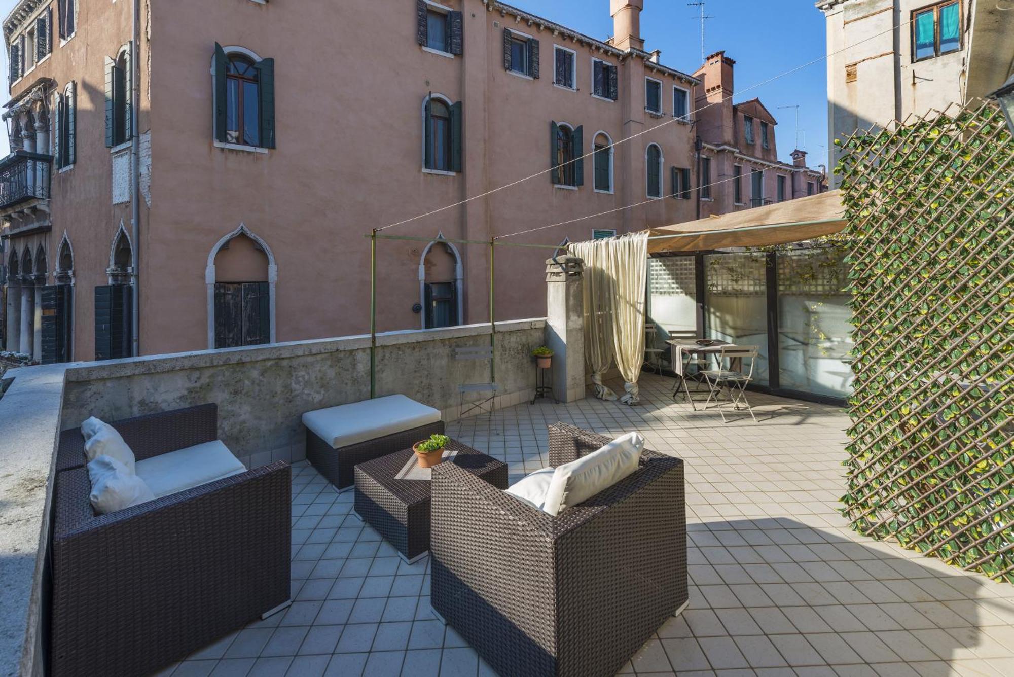 Tre Sestieri Terrace - Canal View 2024 Venedig Exteriör bild