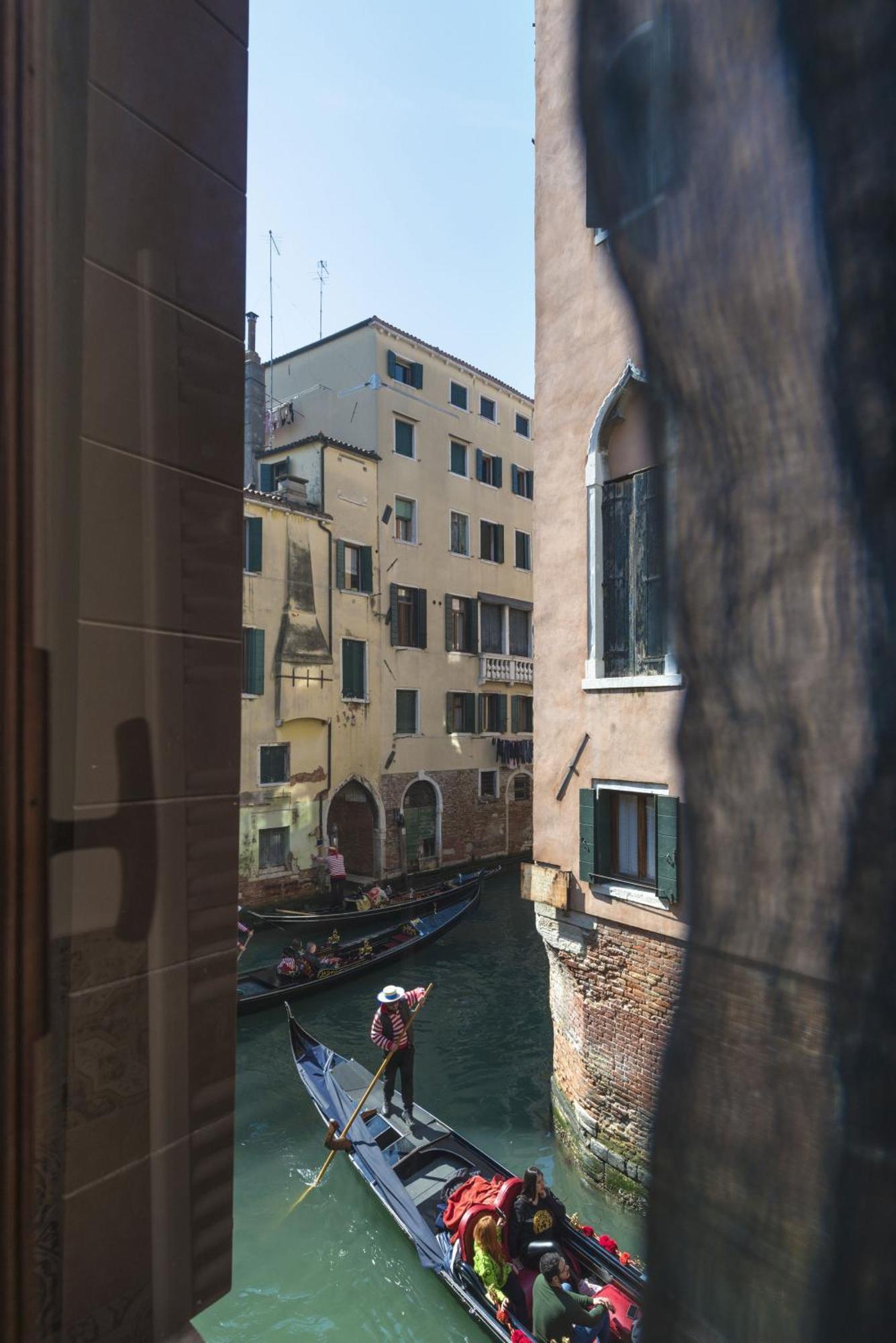 Tre Sestieri Terrace - Canal View 2024 Venedig Rum bild