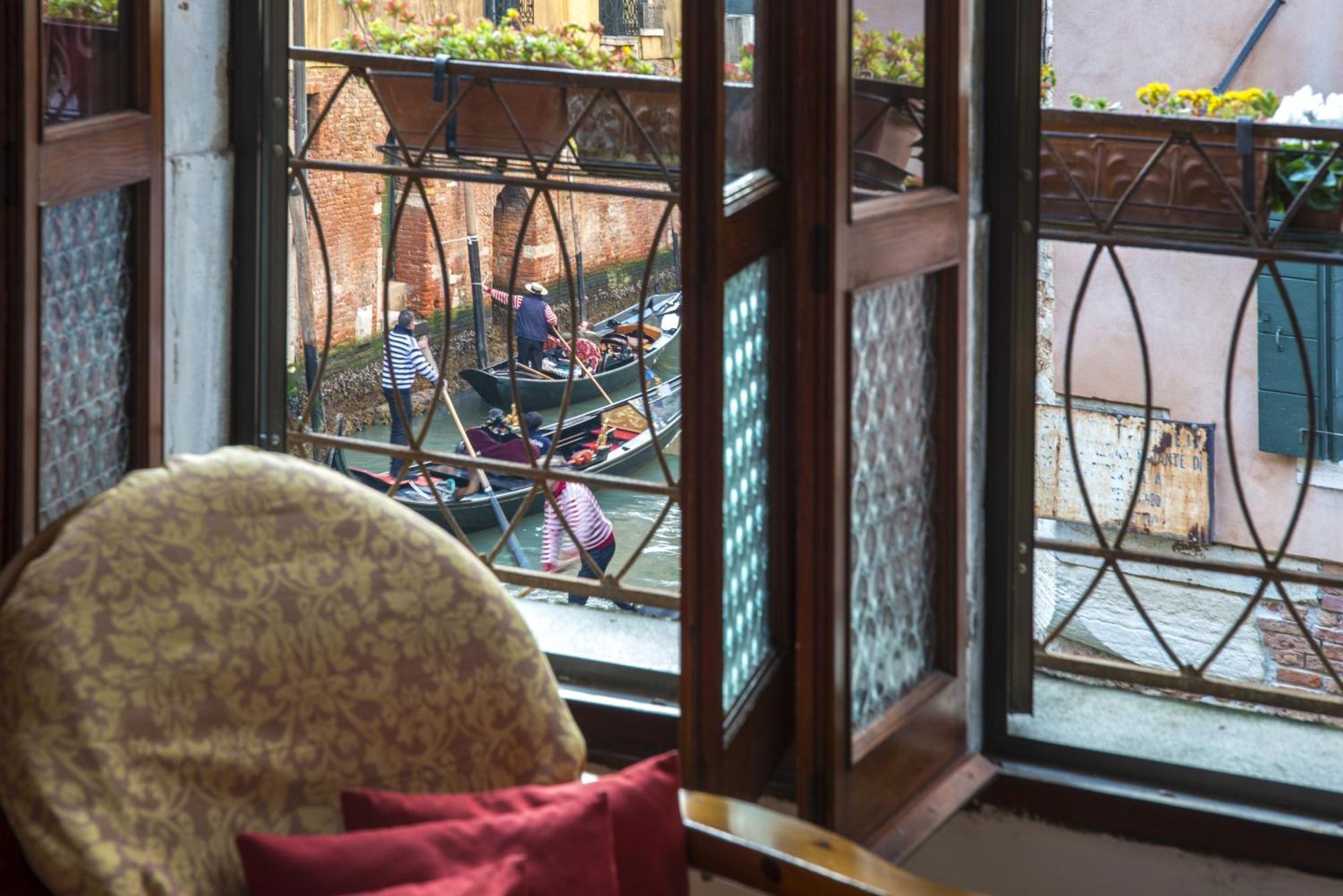 Tre Sestieri Terrace - Canal View 2024 Venedig Rum bild