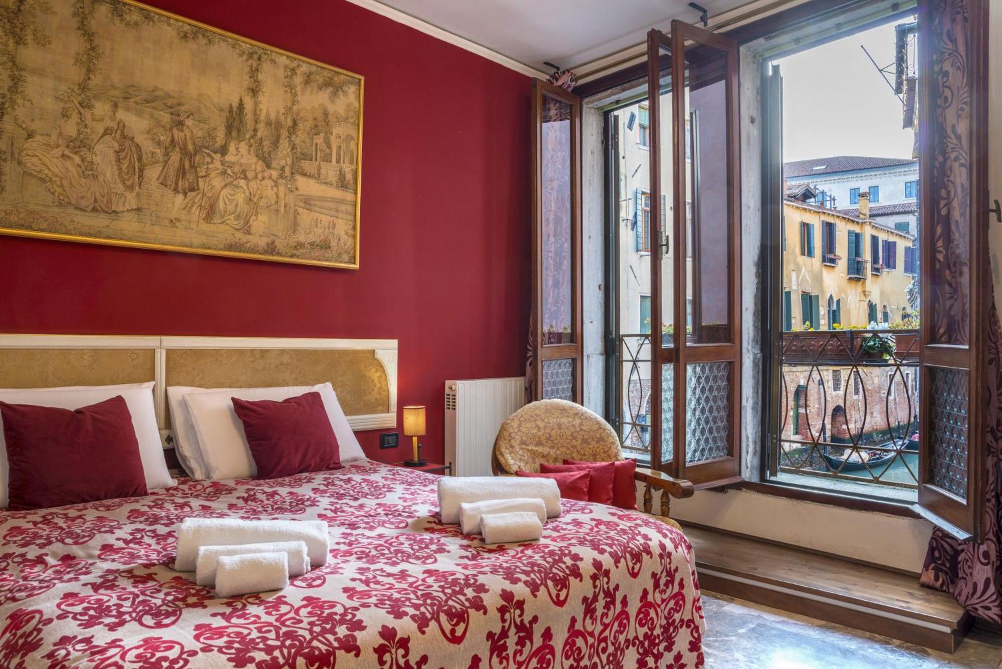 Tre Sestieri Terrace - Canal View 2024 Venedig Rum bild
